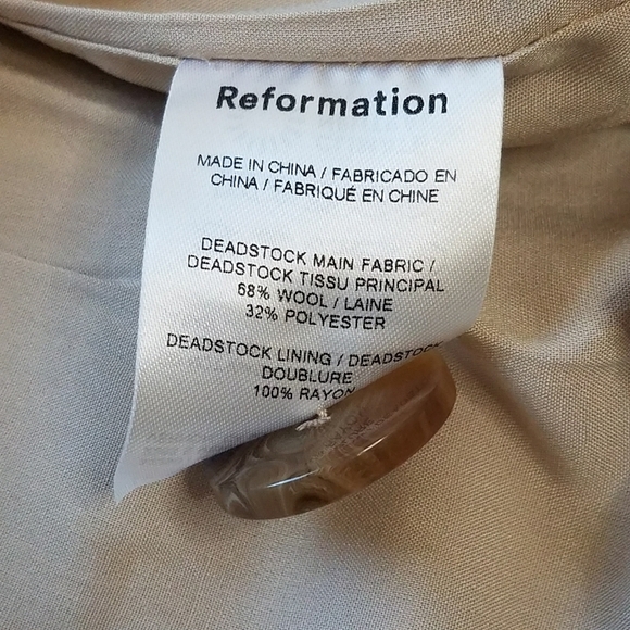 Reformation Middlefield Coat in Beige Plaid - Picture 8 of 10